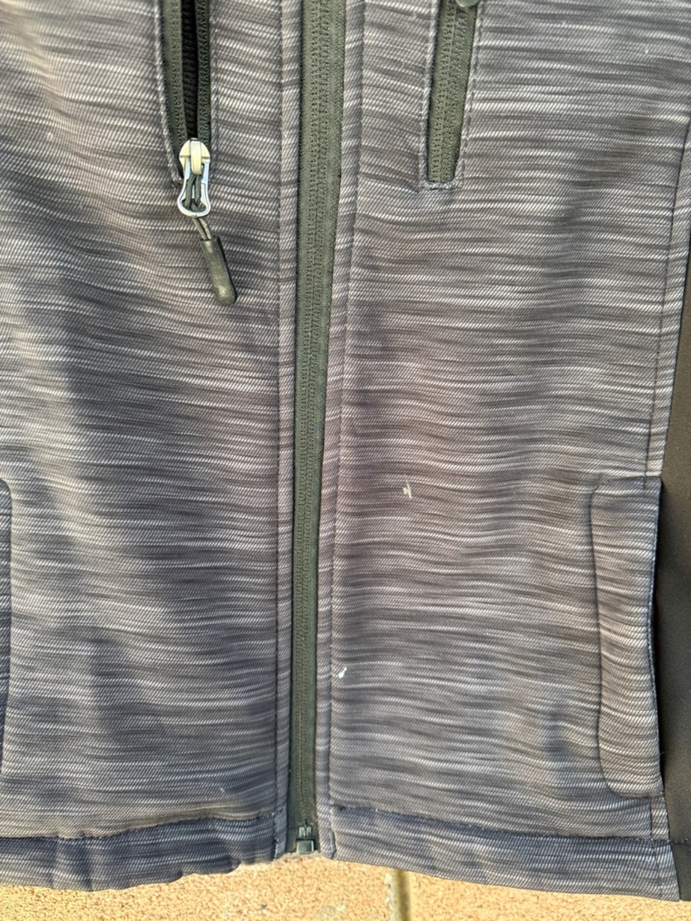 Vertical 9 Kids Black Heather Softshell Jacket Size 5/6 - Picture 5 of 8